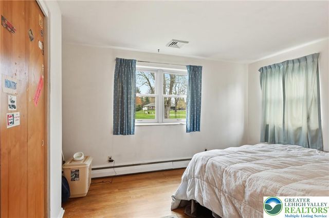 4061 Hampshire Court, South Whitehall Twp, PA 18104