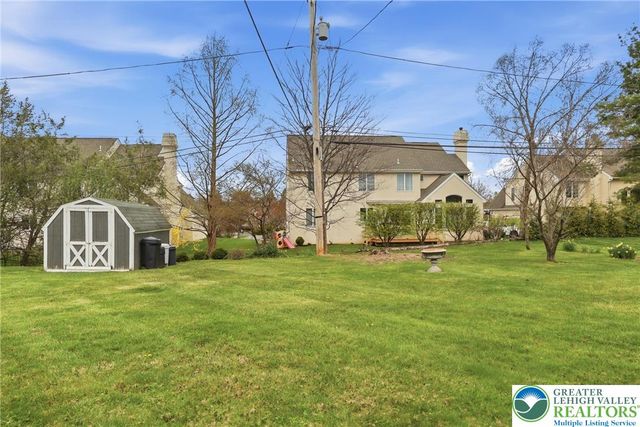 4061 Hampshire Court, South Whitehall Twp, PA 18104