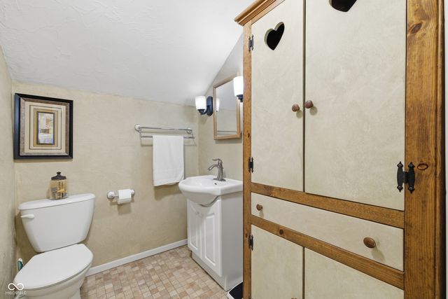 247 E Plum Street, Anderson, IN 46012