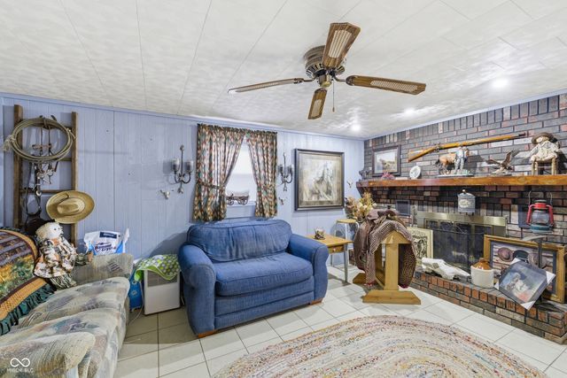 247 E Plum Street, Anderson, IN 46012