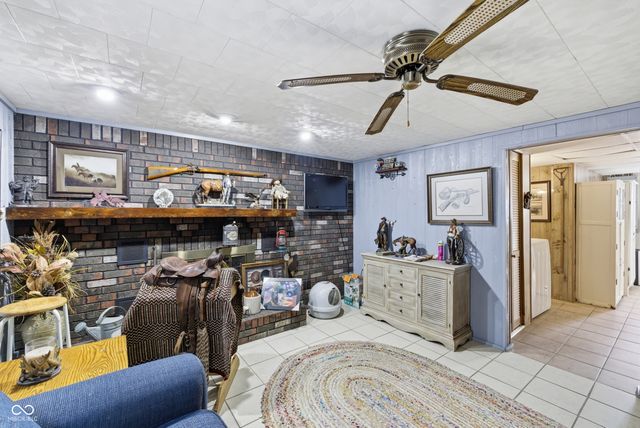 247 E Plum Street, Anderson, IN 46012