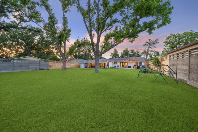 4509 Randwick Drive, Houston, TX 77092