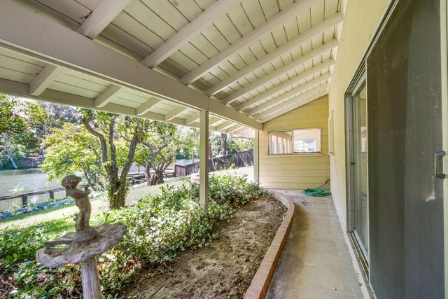 2920 Canal Dr, Stockton, CA 95204