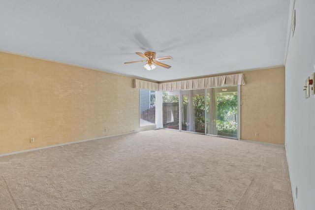 2920 Canal Dr, Stockton, CA 95204