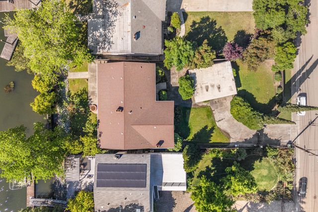 2920 Canal Dr, Stockton, CA 95204