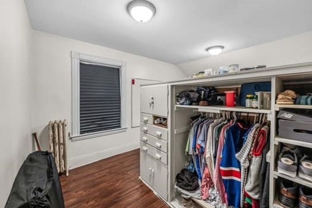 90 Rochelle St, Springfield, MA 01109