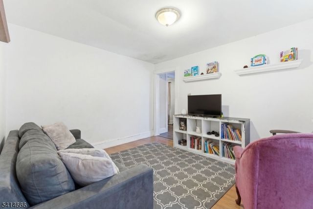 302 Oswald Pl, Union Twp., NJ 07088