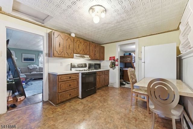 302 Oswald Pl, Union Twp., NJ 07088