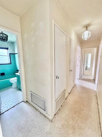 470 NE 45th Street, Boca Raton, FL 33431