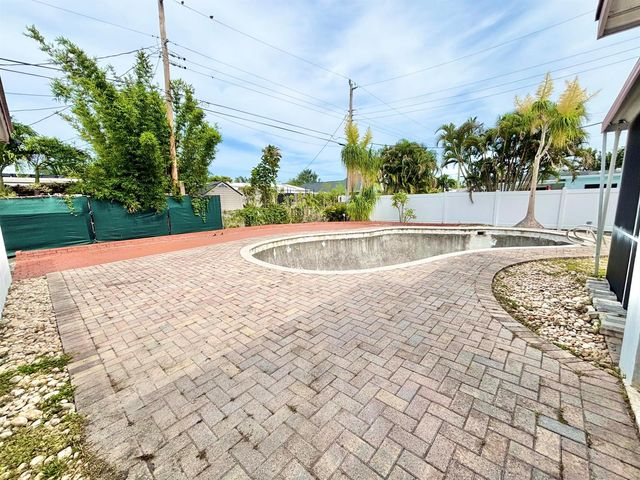 470 NE 45th Street, Boca Raton, FL 33431