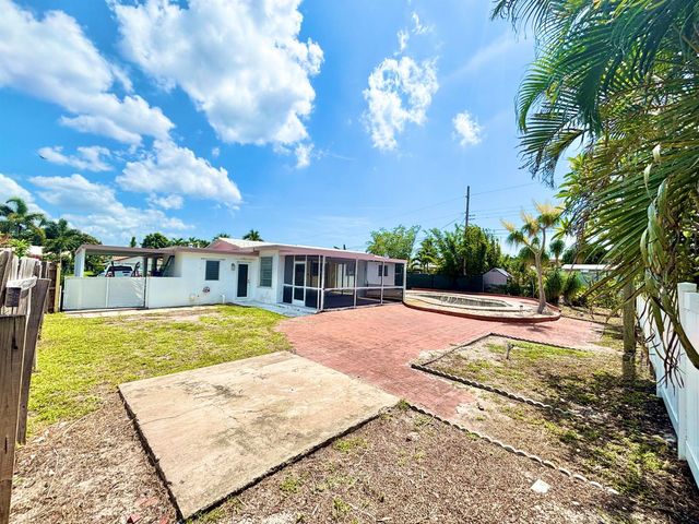 470 NE 45th Street, Boca Raton, FL 33431