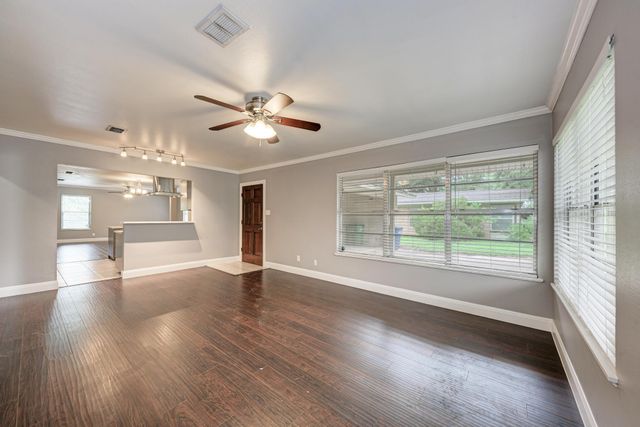 4504 Pack Saddle PASS, Austin, TX 78745