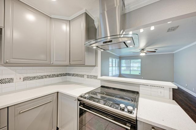 4504 Pack Saddle PASS, Austin, TX 78745