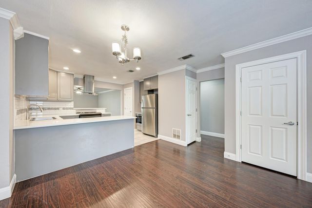 4504 Pack Saddle PASS, Austin, TX 78745