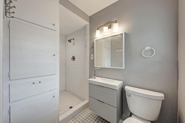 4504 Pack Saddle PASS, Austin, TX 78745