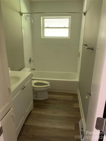 4422 Brooktree Drive, Charlotte, NC 28208