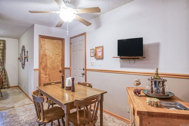 20 LaGranja Circle, Hot Springs Village, AR 71909