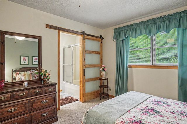 20 LaGranja Circle, Hot Springs Village, AR 71909