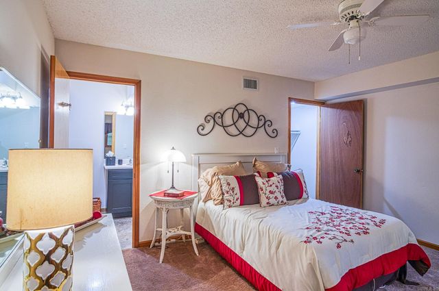 20 LaGranja Circle, Hot Springs Village, AR 71909