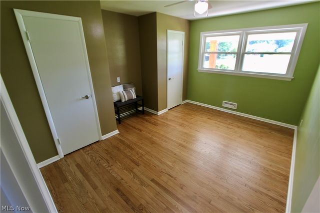 1303 Cherry Lane, Seven Hills, OH 44131