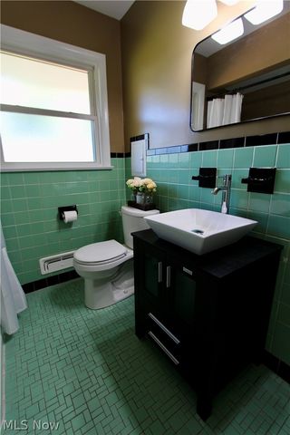1303 Cherry Lane, Seven Hills, OH 44131