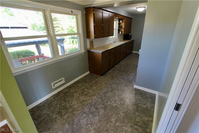 1303 Cherry Lane, Seven Hills, OH 44131