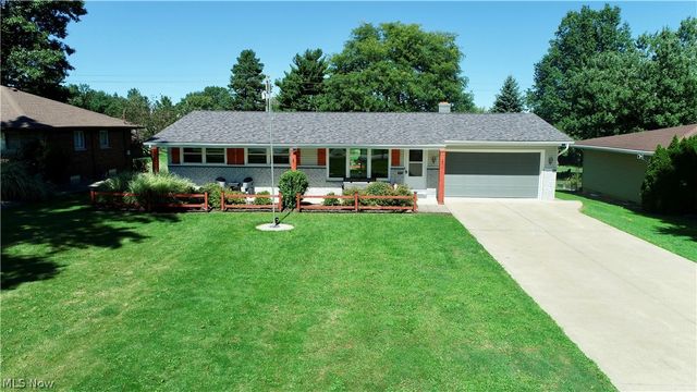 1303 Cherry Lane, Seven Hills, OH 44131