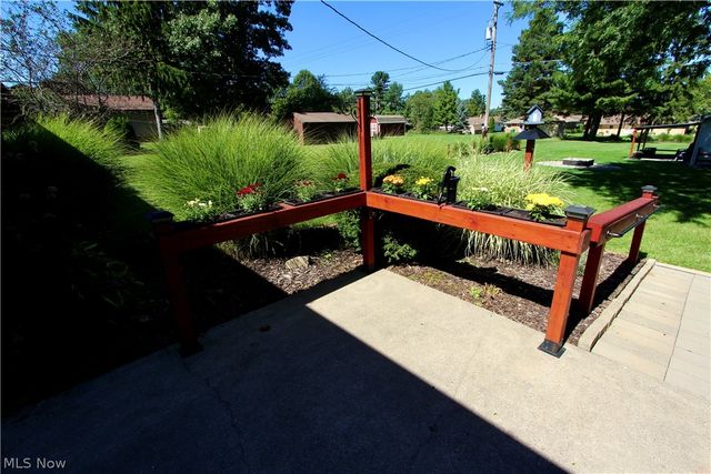 1303 Cherry Lane, Seven Hills, OH 44131