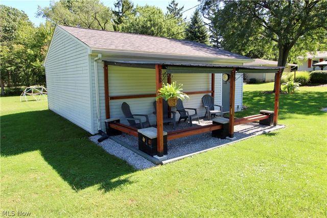 1303 Cherry Lane, Seven Hills, OH 44131