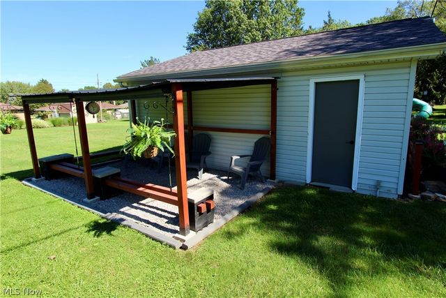 1303 Cherry Lane, Seven Hills, OH 44131