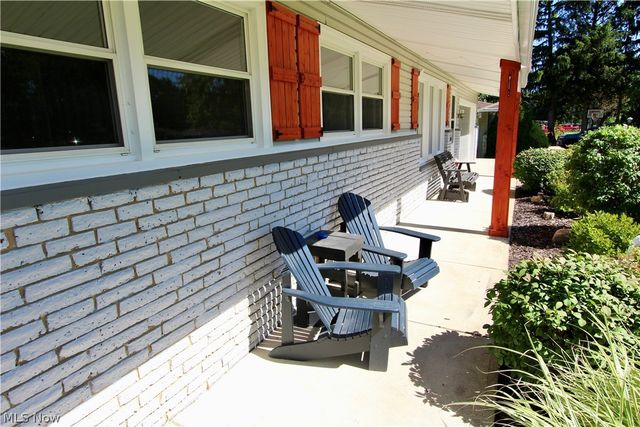 1303 Cherry Lane, Seven Hills, OH 44131