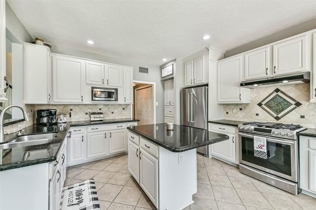 13415 Scenic Glade Drive, Houston, TX 77059