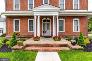 250 S STATE ST S #2, Newtown, PA 18940