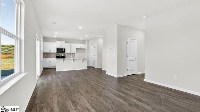 1081 Roleson Way, Woodruff, SC 29388