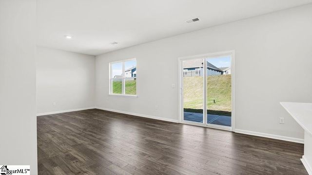 1081 Roleson Way, Woodruff, SC 29388