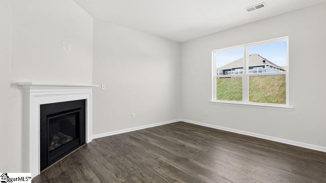 1081 Roleson Way, Woodruff, SC 29388