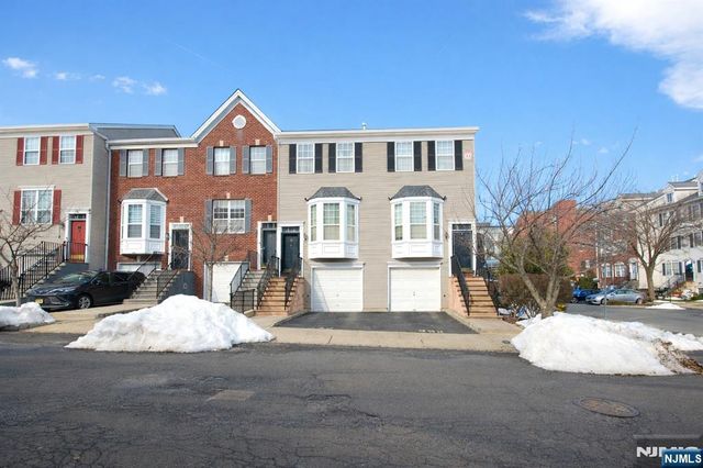 92 Perez Drive, Newark, NJ 07103