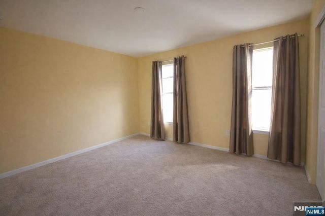 92 Perez Drive, Newark, NJ 07103