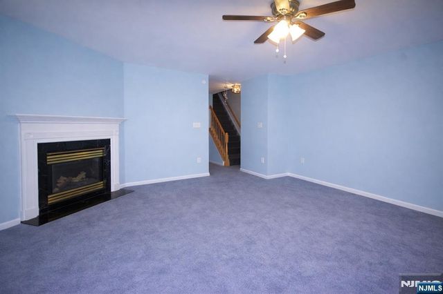 92 Perez Drive, Newark, NJ 07103