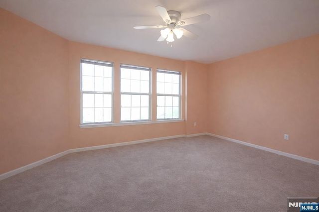 92 Perez Drive, Newark, NJ 07103