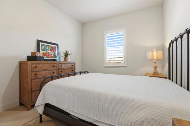 208 Luna Way, Hollister, CA 95023