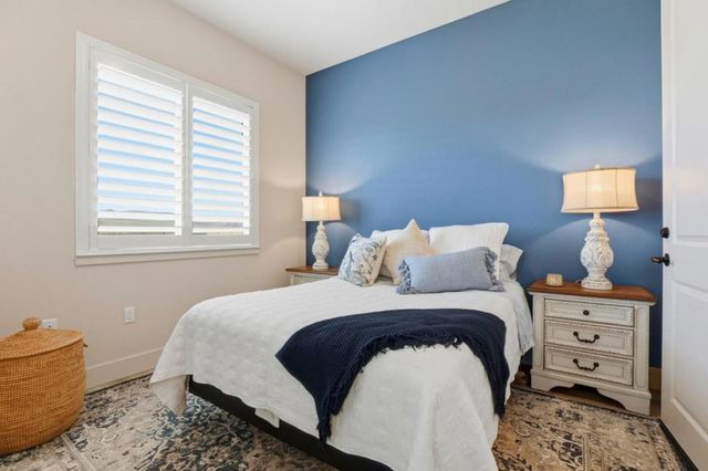 208 Luna Way, Hollister, CA 95023