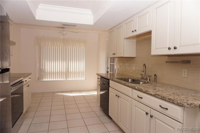 6010 W Dedham Trail, Crystal River, FL 34429