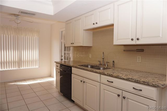 6010 W Dedham Trail, Crystal River, FL 34429