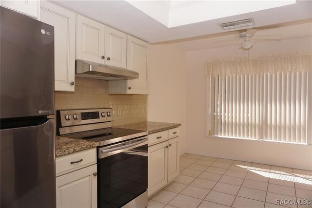 6010 W Dedham Trail, Crystal River, FL 34429