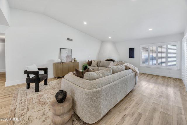 8111 N 18TH Way, Phoenix, AZ 85020