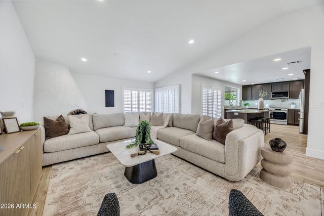 8111 N 18TH Way, Phoenix, AZ 85020