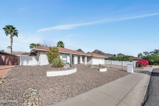 8111 N 18TH Way, Phoenix, AZ 85020