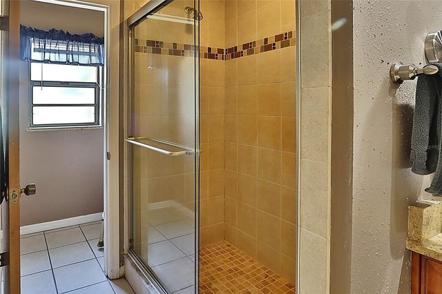 19814 DEER HOLLOW LANE, Lutz, FL 33548