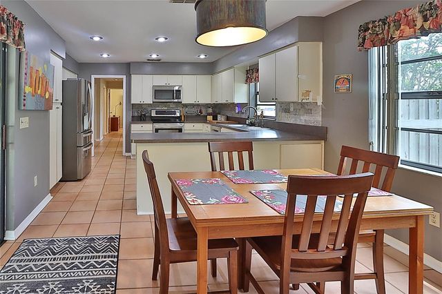 19814 DEER HOLLOW LANE, Lutz, FL 33548